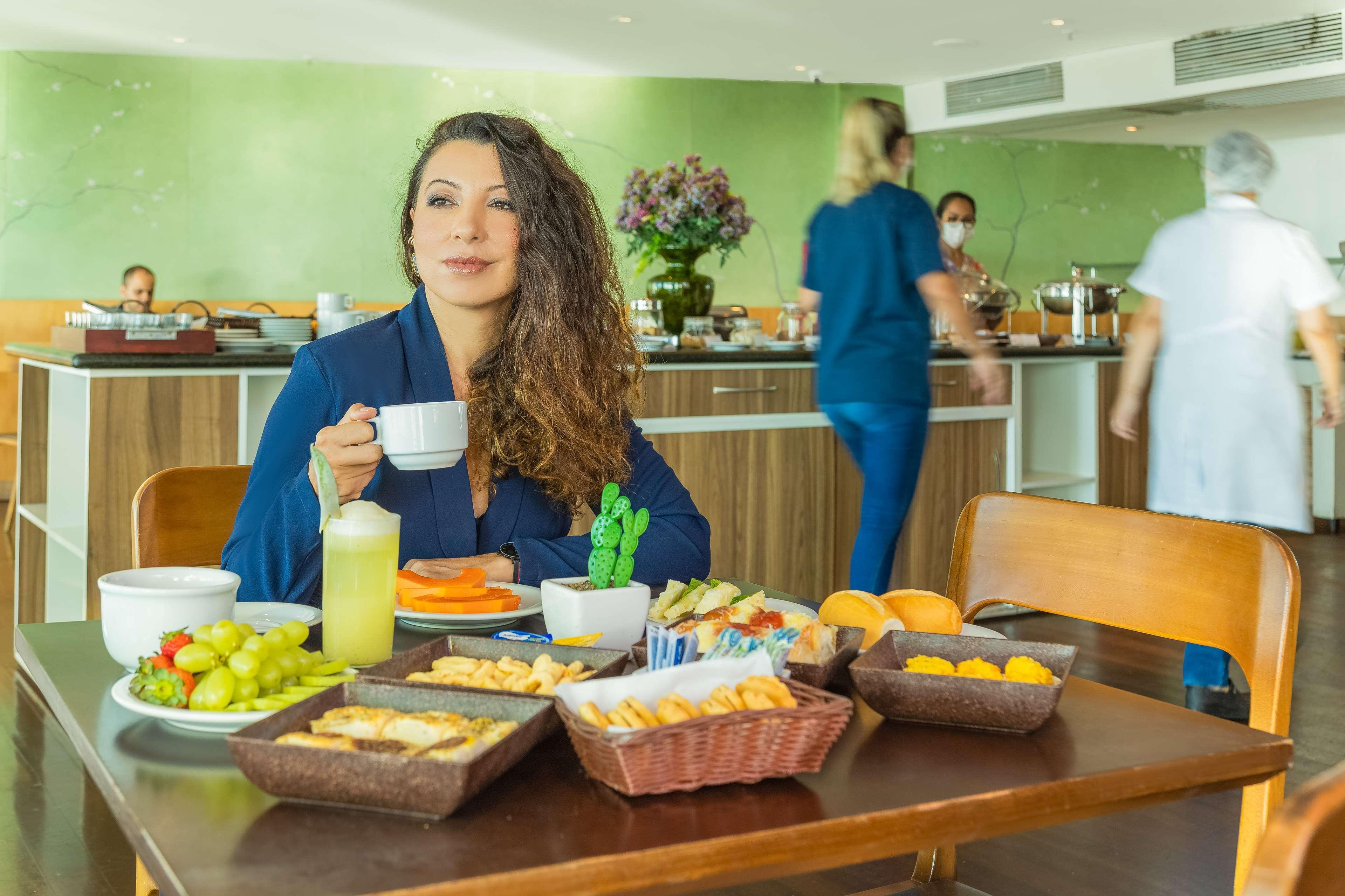 Golden Tulip Macae Hotel Екстериор снимка