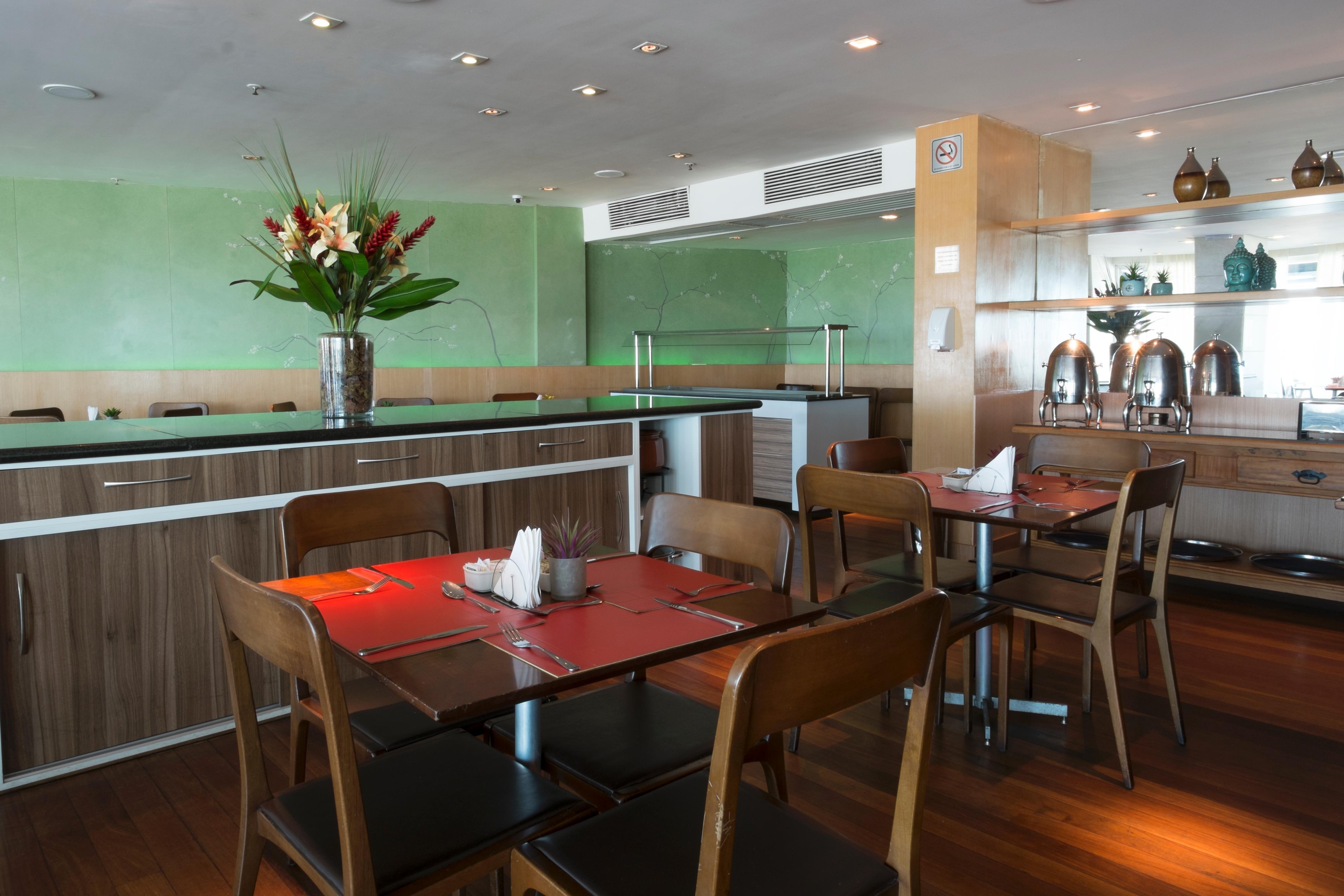 Golden Tulip Macae Hotel Екстериор снимка